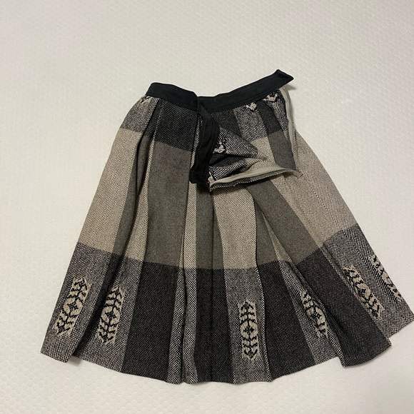 Vintage Pure Wool Pleated Grey Skirt - Picture 2 of 3